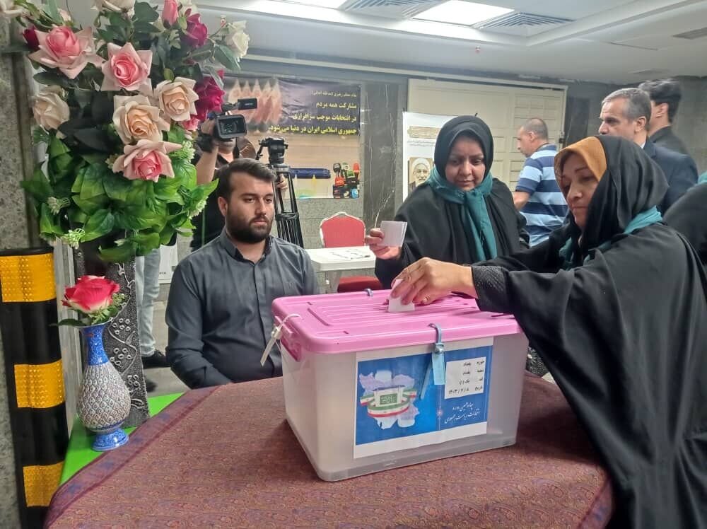 الانتخابات الرئاسية الإيرانية في بغداد... حضور كبير للنساء الإيرانيات المقيمات