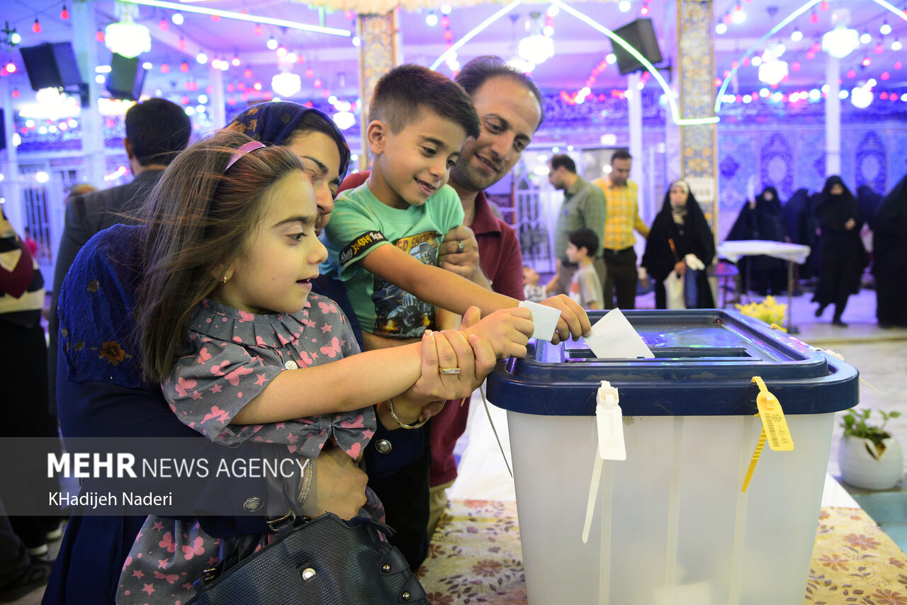 سنگ تمام مردم اصفهان در اتمام انتخاب چهاردهمین رییس جمهور