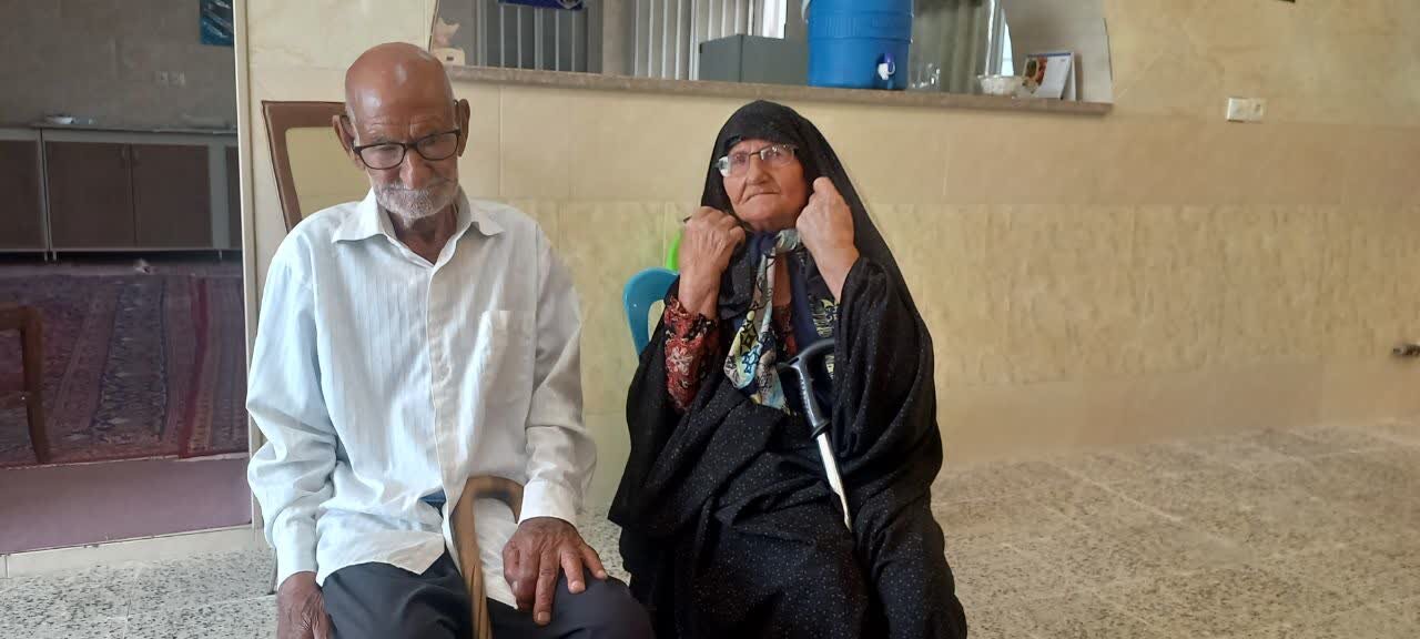 حضور حماسی مردم اردستان در انتخابات/ مشارکت پرشور سالمندان