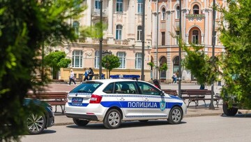 بلغراد میں صہیونی سفارت خانے پر نامعلوم افراد کا حملہ