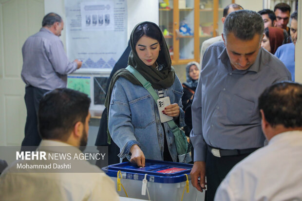 ساعات پایانی انتخابات چهاردهمین دوره ریاست جمهوری در اردبیل