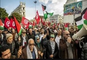 التونسيون يتظاهرون أمام السفارة الأميركية دعماً لغزة ورفضاً للعدوان الصهيوني