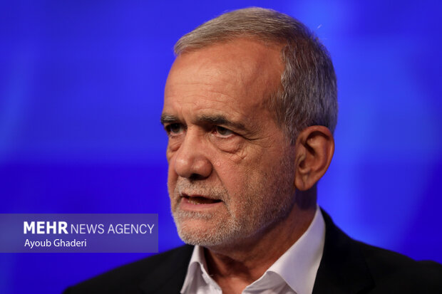 ورود مسعود پزشکیان به کرمانشاه