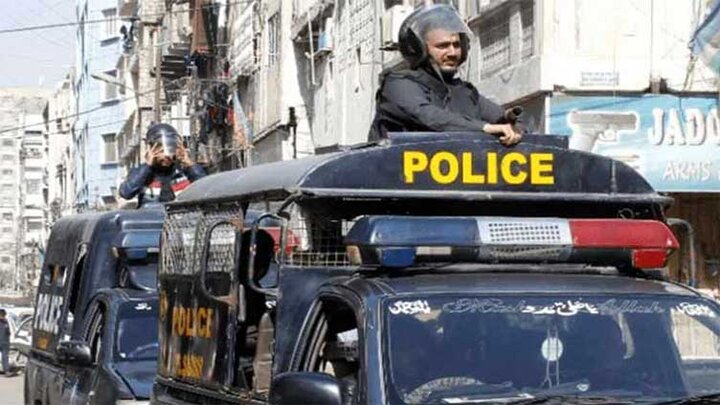 نقص فنی خودروی گشت پلیس پاکستان/ ۴ نیروی امنیتی کشته شدند