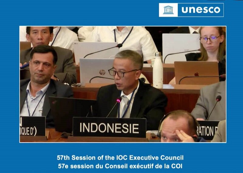 رییس پژوهشگاه اقیانوسشناسی در نشست اقیانوسشناسی یونسکو شرکت کرد