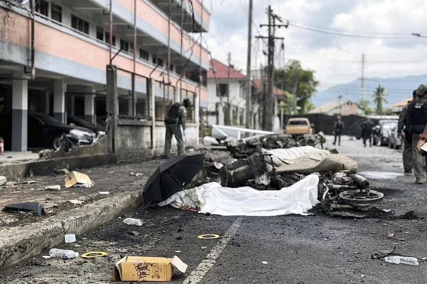 انفجار بمب دست‌ساز در مرز تایلند و مالزی/۱۸ نفر کشته و مصدوم شدند