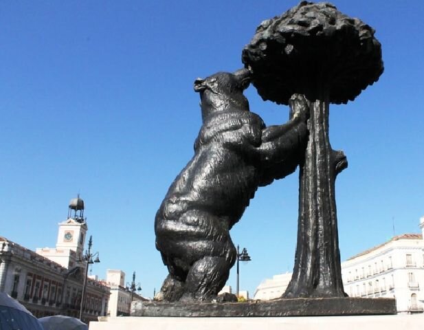 لوگوی باشگاه اتلتیکومادرید به درخواست هواداران تغییر کرد + عکس