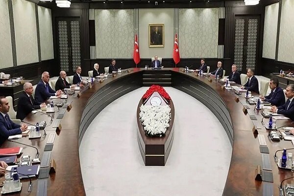 Türkiye’de kabinedeki değişikliklerin sebebi nedir? Türkiye’de kabinedeki değişikliklerin sebebi nedir?
