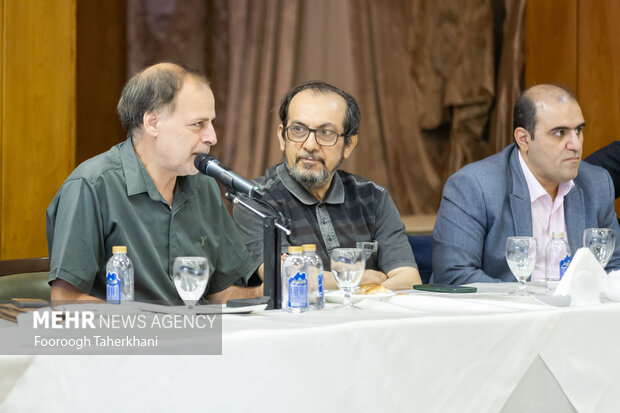 نشست مسعود پزشکیان با اهالی فرهنگ و هنر