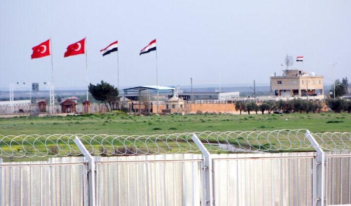 Tensions escalate on Syrian border with Turkey