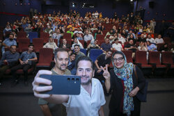 اکران مردمی فیلم سینمایی «خجالت نکش» در مشهد