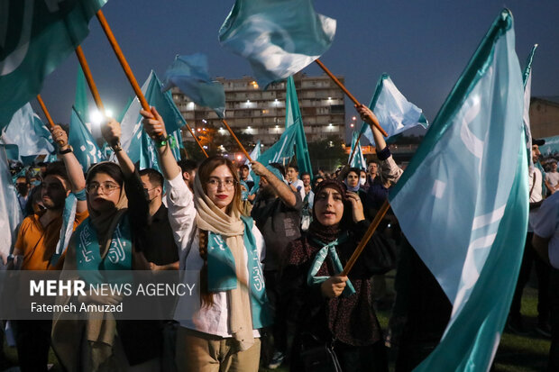VIDEO: Pezeshkian campaign rally in Tehran