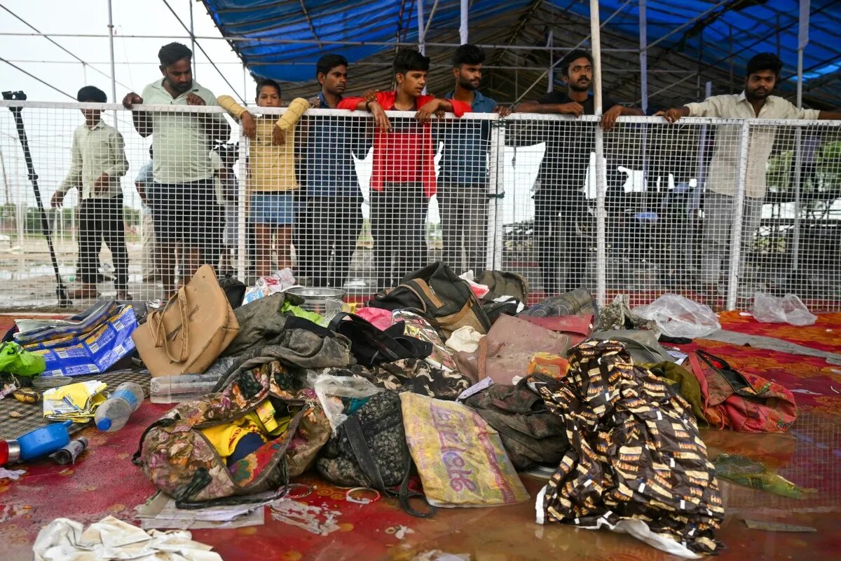 تراژدی هندوستان به روایت تصویر/ شمار قربانیان از ۱۲۰ نفر گذشت!