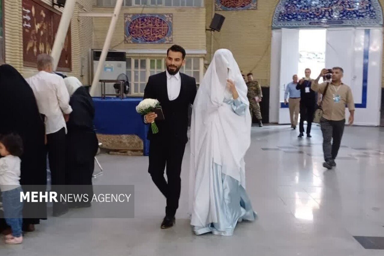 جمعه تاریخی مردم خراسان شمالی/ پرشورتر از قبل پای صندوق رای