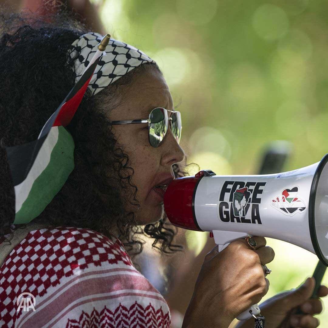 تجمع حامیان فلسطین در برابر منزل وزیرخارجه آمریکا در واشنگتن
