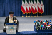 بالفيديو....قائد الثورة الاسلامية يدلي بصوته في الجولة الثانية من الانتخابات الرئاسية