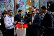 انتخابات مرحله دوم چهاردهمین دوره ریاست جمهوری در حسینیه ارشاد