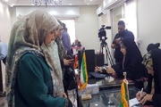 الإيرانيون المقيمون في سورية يشاركون بالجولة الثانية للانتخابات الرئاسية