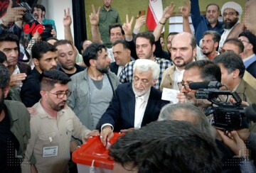 VIDEO: Jalili casts vote in Iran presidential run-off