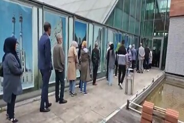 Iranians queuing in Frankfort to cast their votes