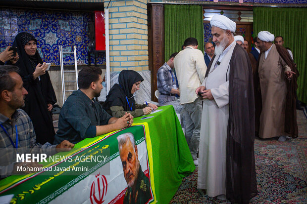 انتخابات مرحله دوم چهاردهمین دوره ریاست جمهوری در قزوین انتخابات مرحله دوم چهاردهمین دوره ریاست جمهوری در قزوین