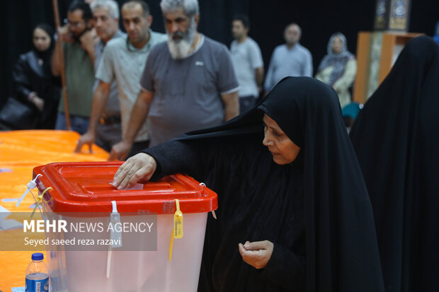 انتخابات مرحله دوم چهاردهمین دوره ریاست جمهوری در مسجد صادقیه 5