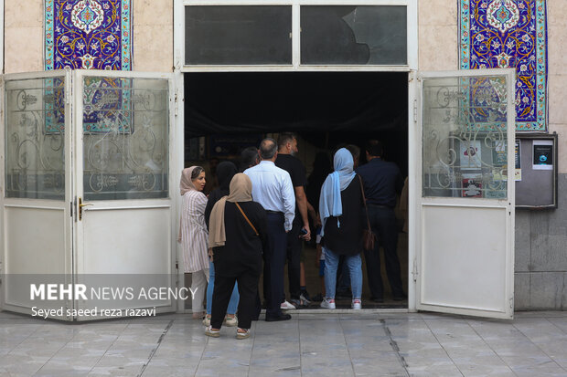 انتخابات مرحله دوم چهاردهمین دوره ریاست جمهوری در مسجد صادقیه 18