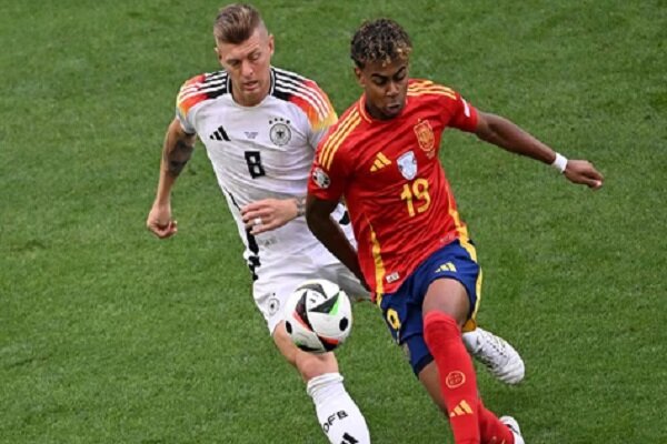 میزبان یورو حذف شد / صعود اسپانیا به نیمه نهایی