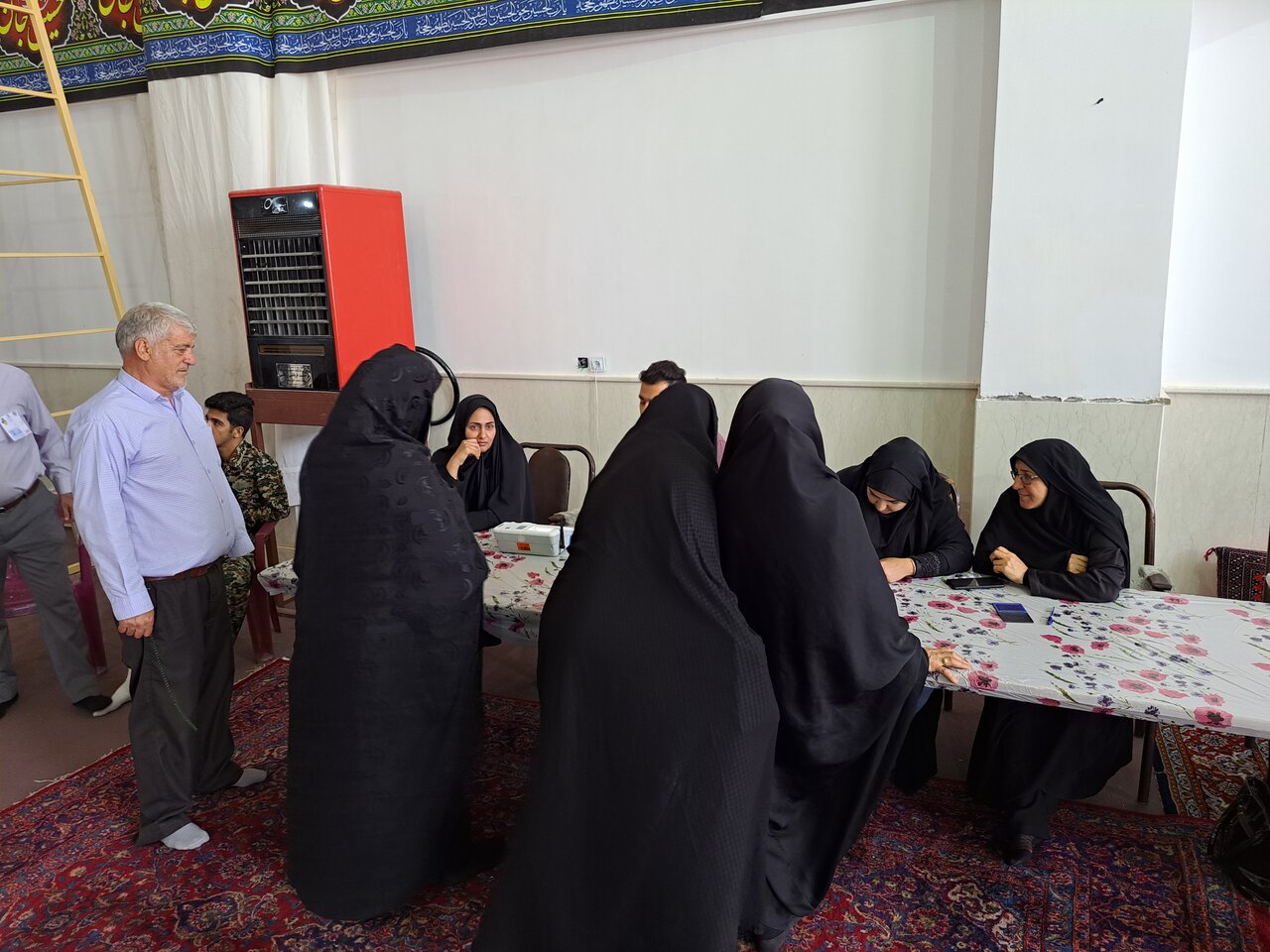 حماسه حضور مردم اردستان در دور دوم انتخابات ریاست جمهوری