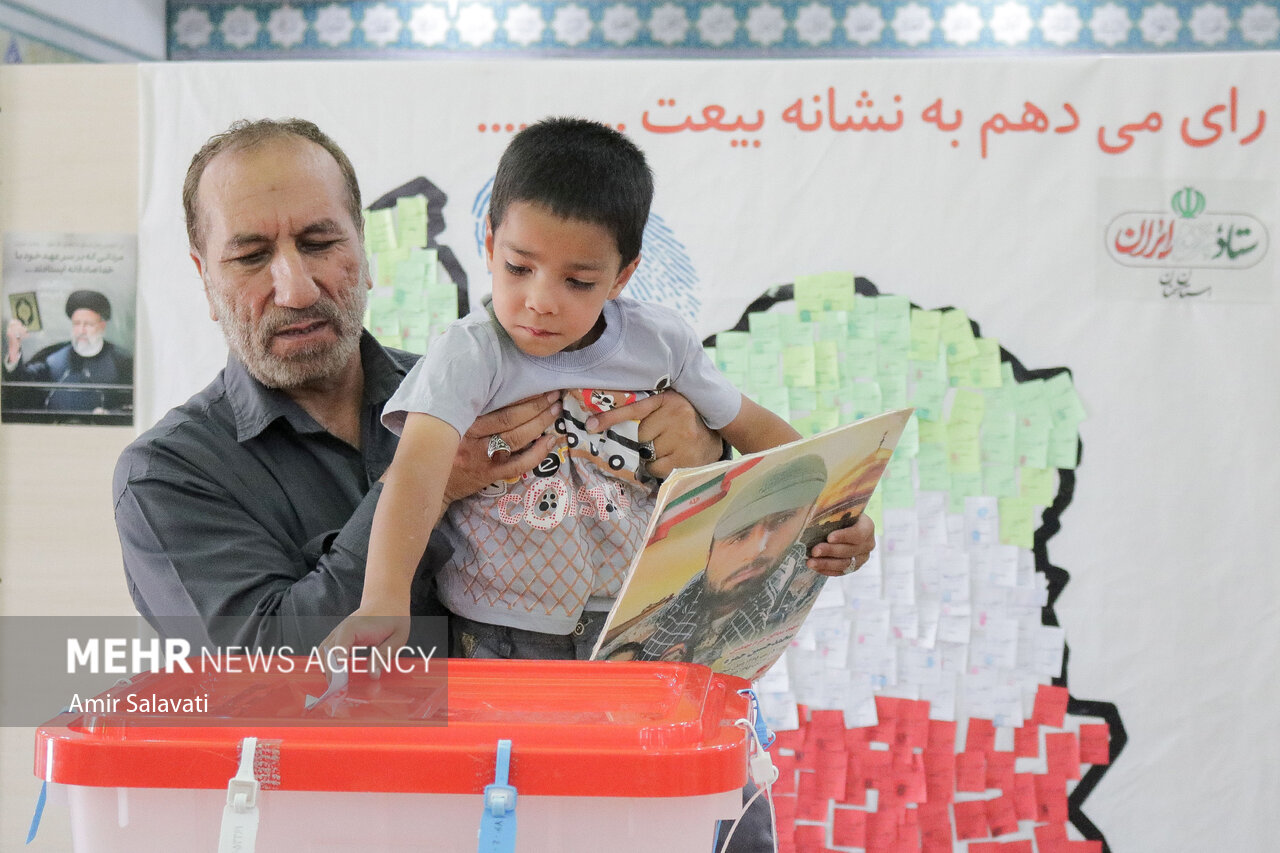 حماسه مردم استان سمنان تکمیل شد/ مشارکت چشمگیر بود