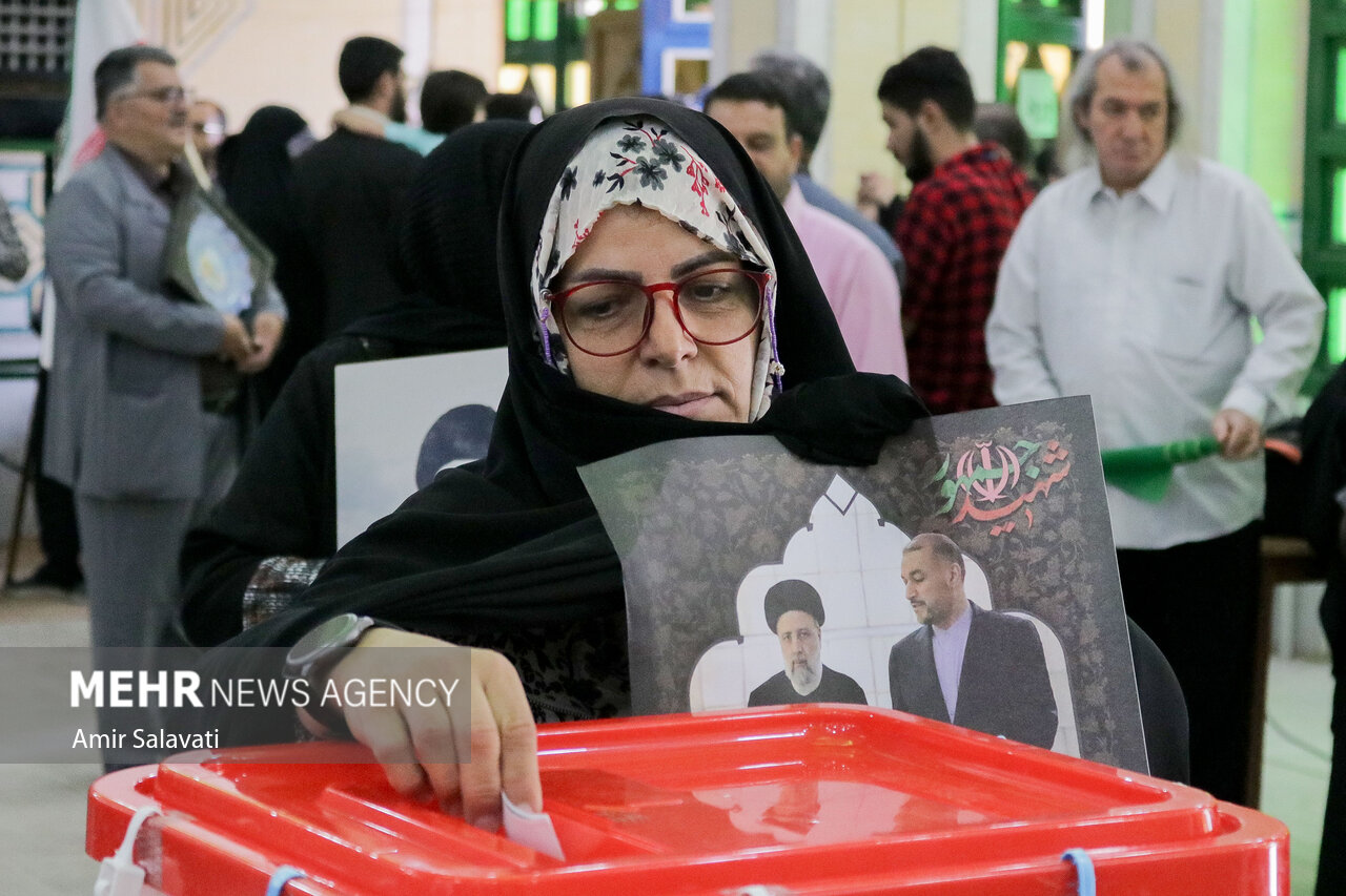 حماسه مردم استان سمنان تکمیل شد/ مشارکت چشمگیر بود