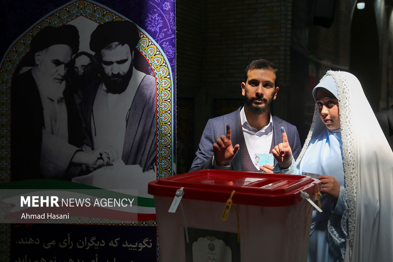 حماسه حضور در آذر بایجان شرقی/ صف های حضور شکل گرفت