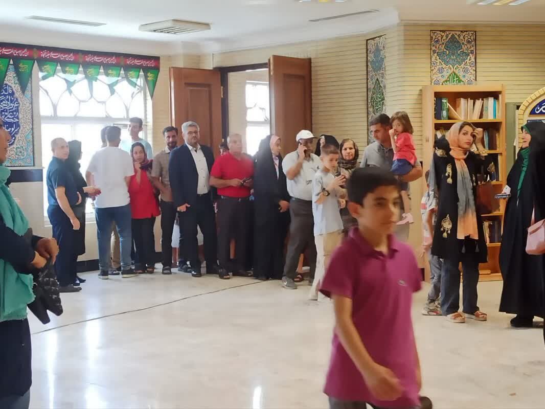 حضور پر شور مردم بروجرد در پای صندوقهای رأی