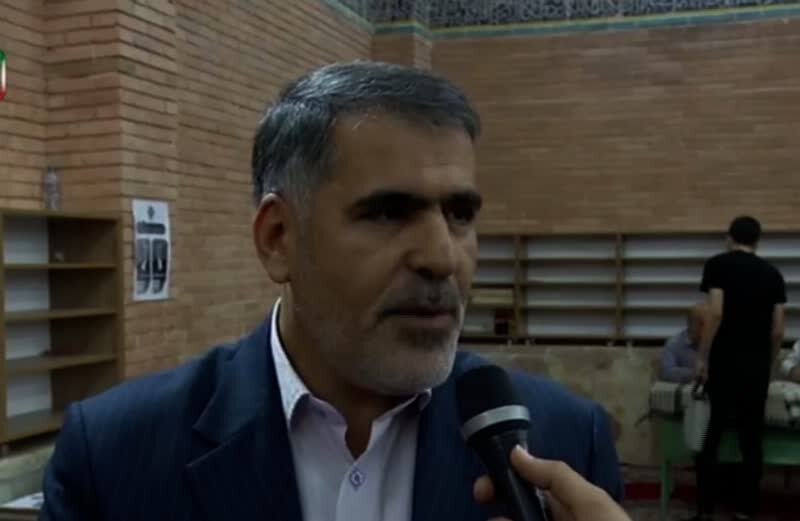 مشارکت مردم بیانگر داشتن بصیرت/صف کردستانیها در شعبات رای