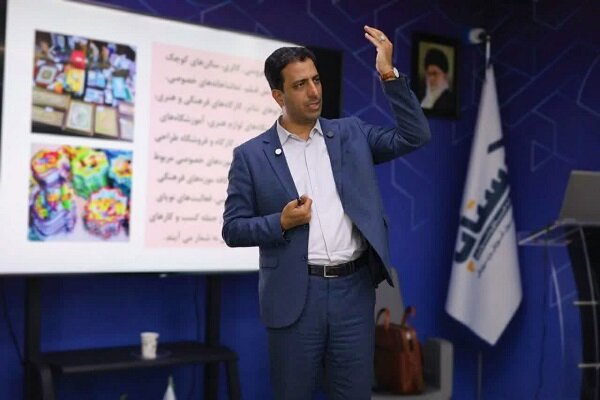 بازاریابی برای محصولات فرهنگی تقاضا ایجاد میکند