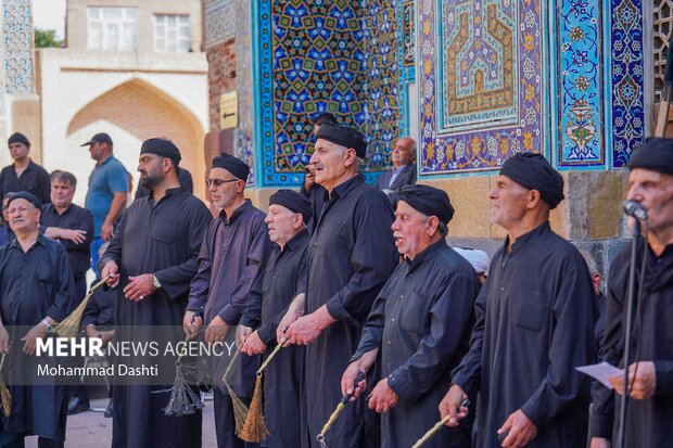 آیین طشت گذاری ماه محرم در مجموعه جهانی شیخ صفی الدین اردبیلی