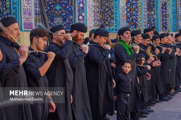 آیین طشت گذاری ماه محرم در مجموعه جهانی شیخ صفی الدین اردبیلی