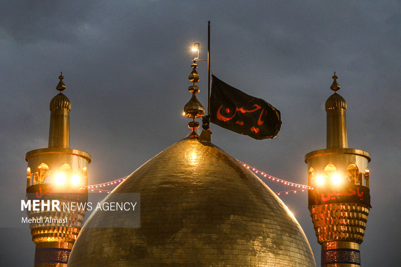 Black mourning flag hoisted in Hosseinieh Azam Zanjan Mosque