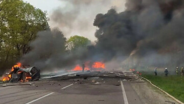 Oil truck collides with minibus in western Ukraine, 14 dead