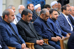 تنها راه نجات کشور تبعیت از تدابیر امام خامنه ای است