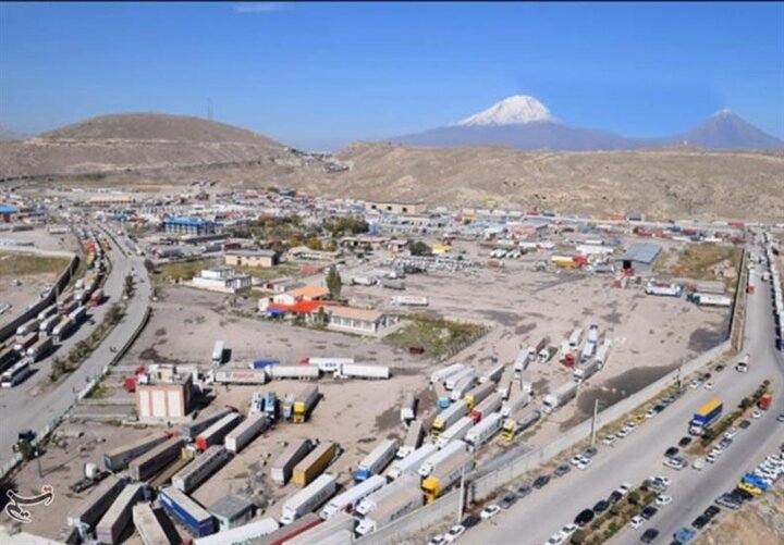 إيران والعراق يتفقان على إعادة فتح الأسواق الحدودية