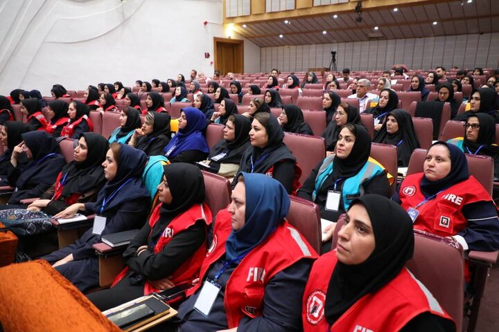آغاز دوره تربیت مربی در قالب طرح پویش آموزش همگانی شهر آماده