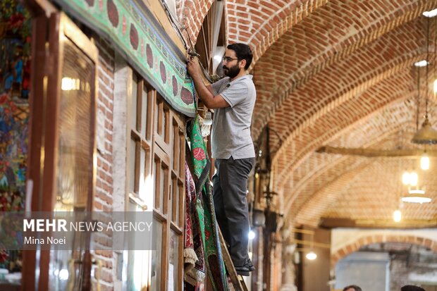 سیاه پوش شدن بازار تاریخی تبریز