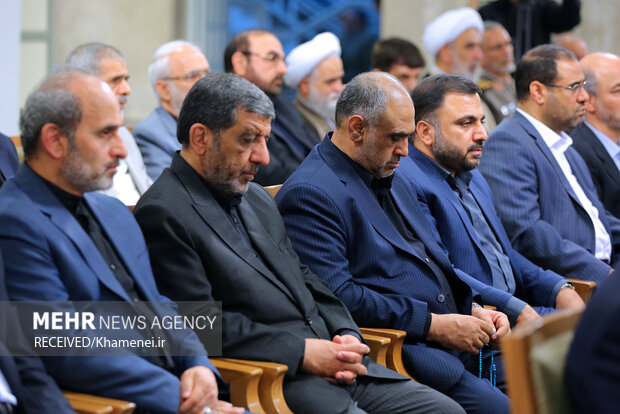 تنها راه نجات کشور تبعیت از تدابیر امام خامنه ای است