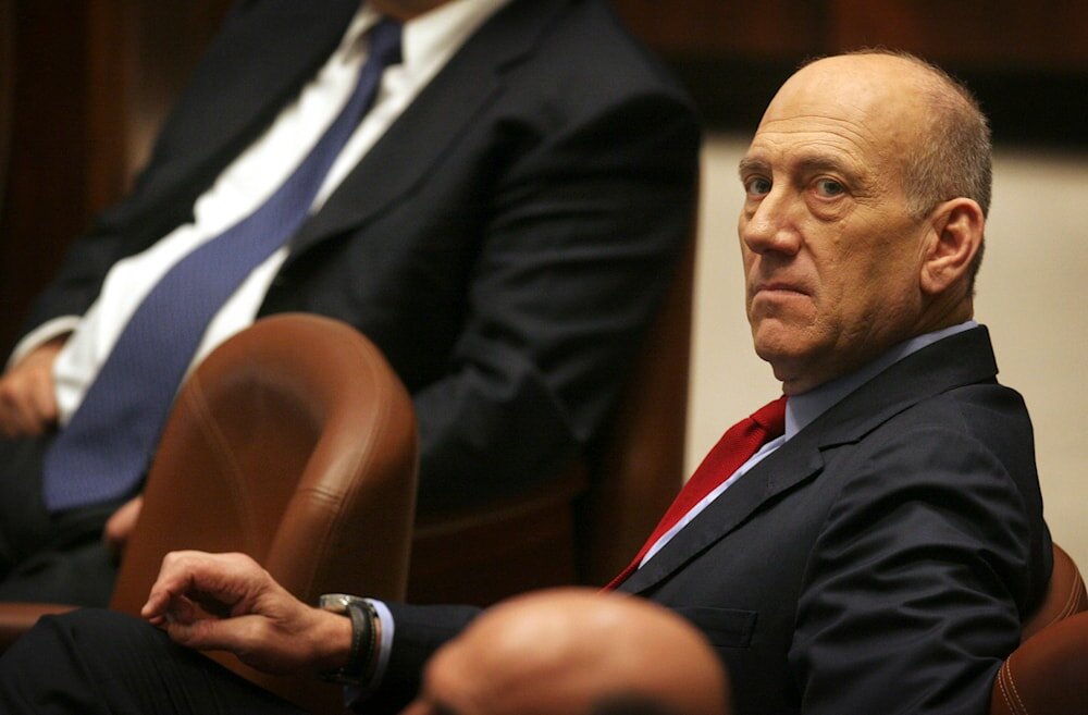 Former Israeli PM Olmert asks for Netanyahu gov. dissolution