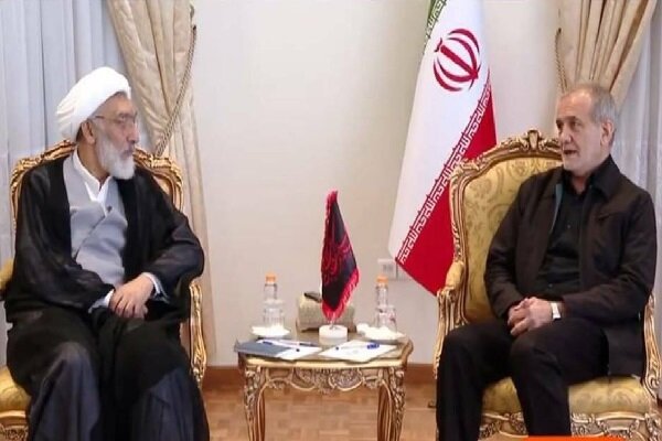 قدردانی پزشکیان از پورمحمدی در کمک به رقابتیشدن فضای انتخابات