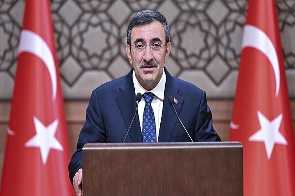 Türkiye Cumhurbaşkanı Yardımcısı Pezeşkiyan'ı tebrik etti