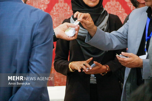 تعلل در اعلام صلاحیت کاندیداهای هیئت فوتبال همدان؛ حاشیهها اوج گرفت 2