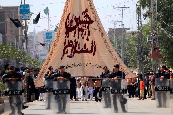 محرم در پاکستان؛از مراسم نمادین «ذوالجناح» تا کشتی «سفینه النجاه»