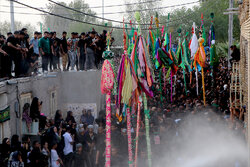 علم‌گردانی در میناب؛ آئینی کهن با قدمتی ۴۰۰ ساله